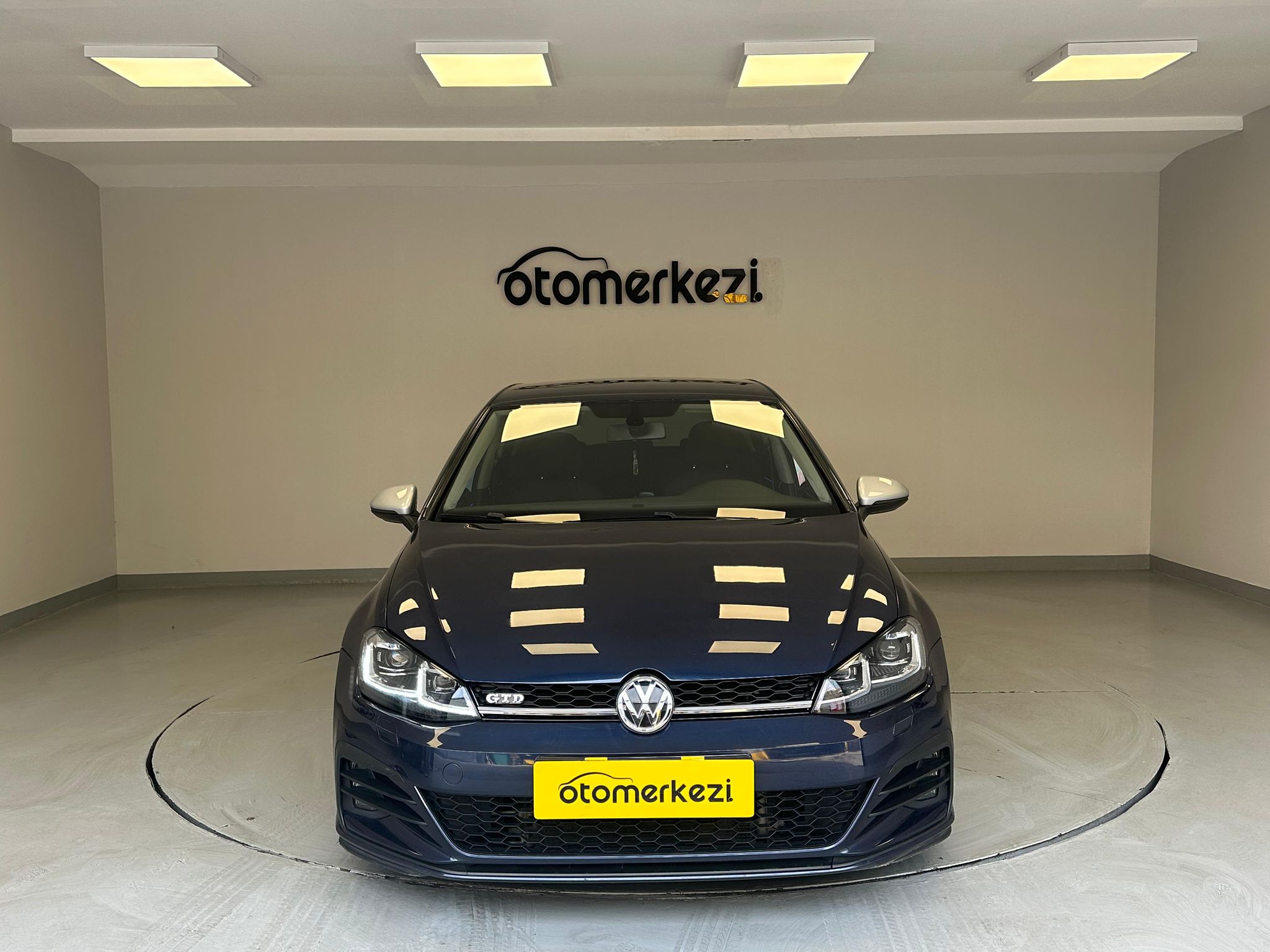 VOLKSWAGEN GOLF 5